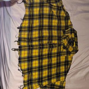 Yellow crop flannel Forever 21